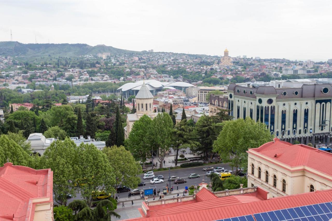 Luxury 4 Bedroom Apartment Tbilisi Exterior photo